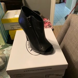Black Steve Madden heels
